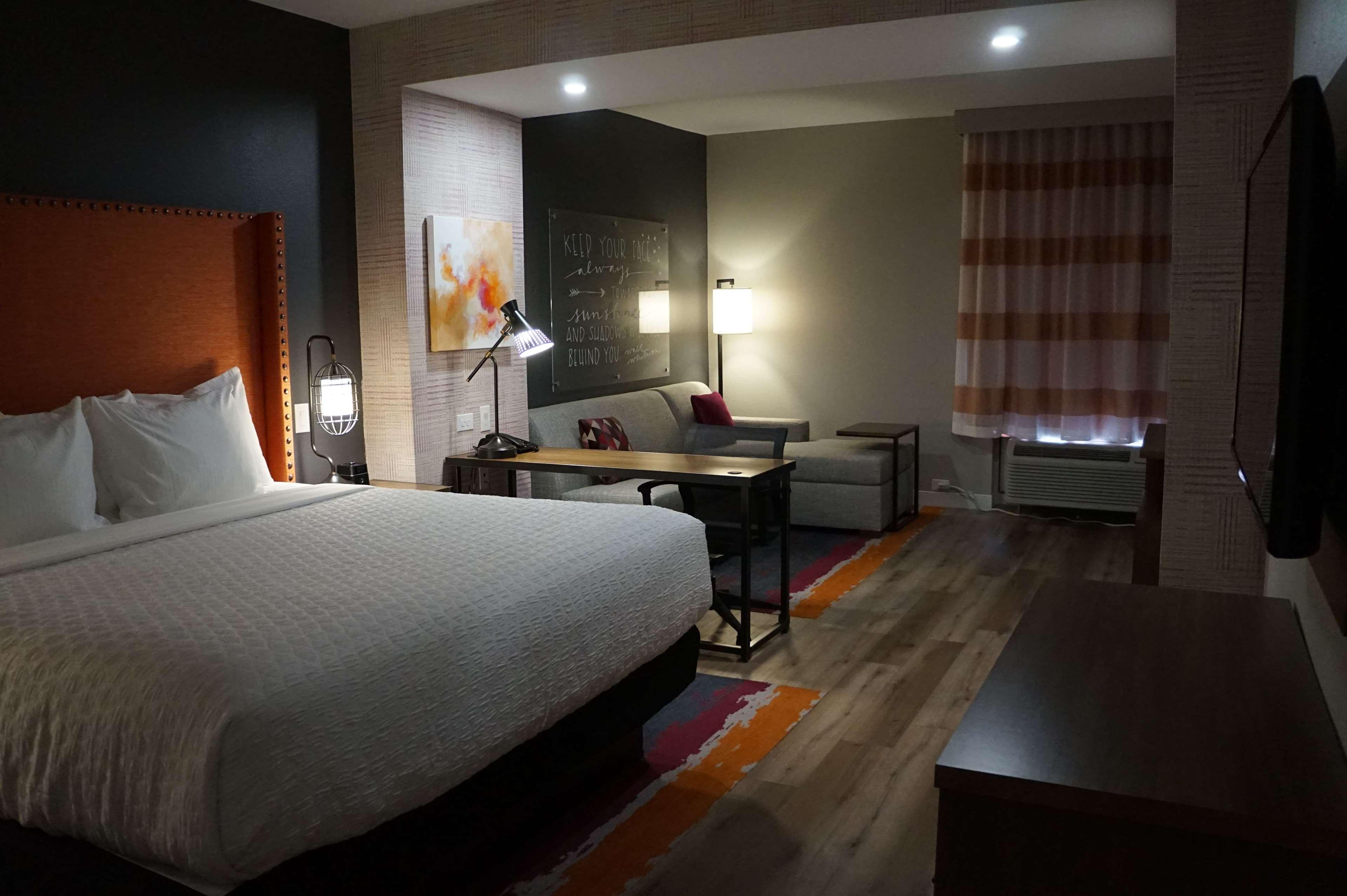 La Quinta Inn & Suites By Wyndham Lewisville Exteriér fotografie