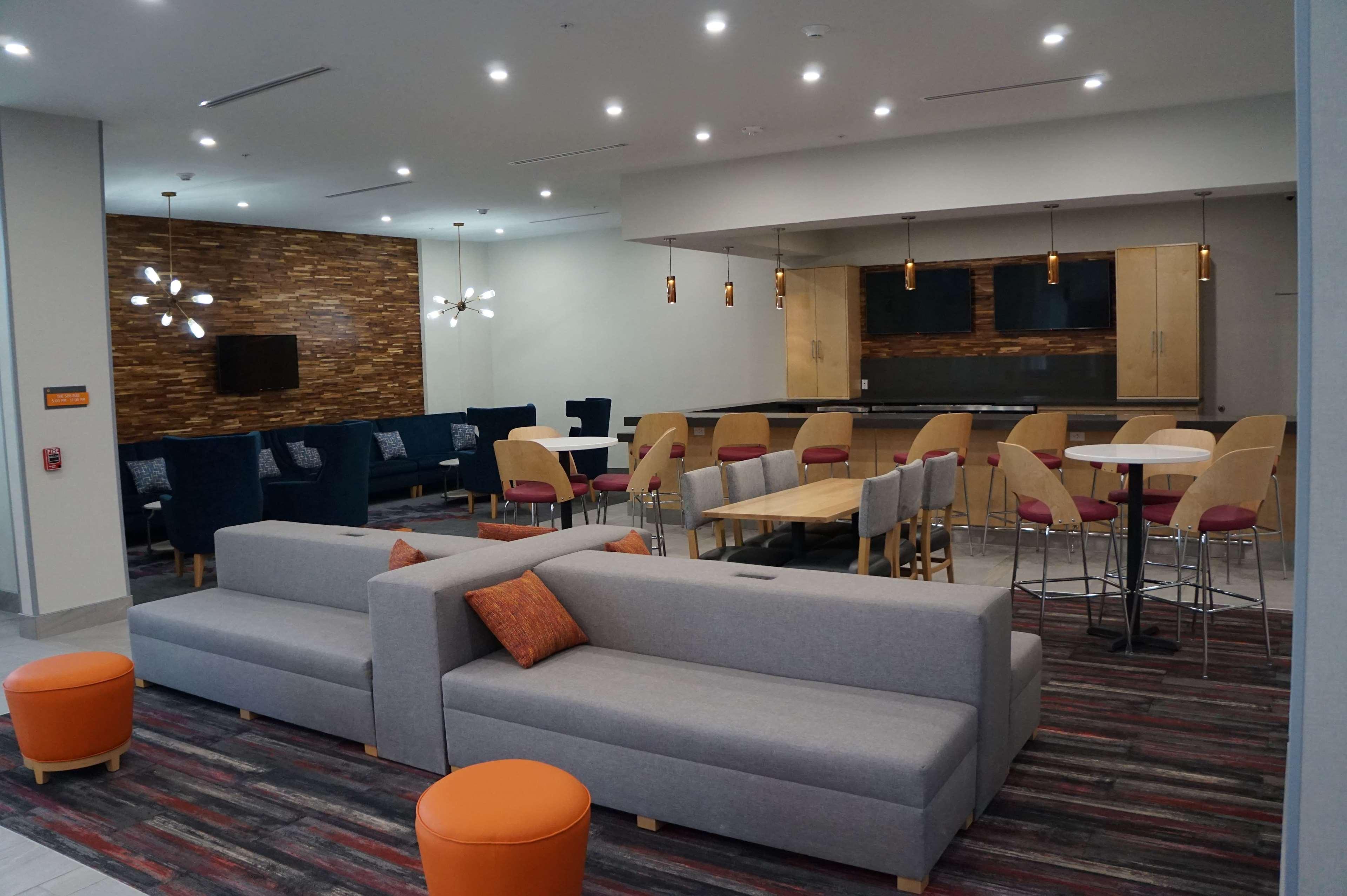 La Quinta Inn & Suites By Wyndham Lewisville Exteriér fotografie